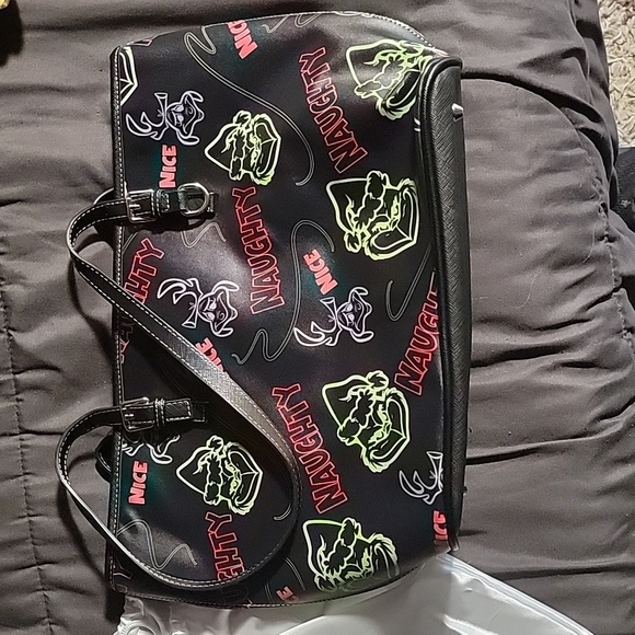 The Grinch Purse - Picture 1 of 3